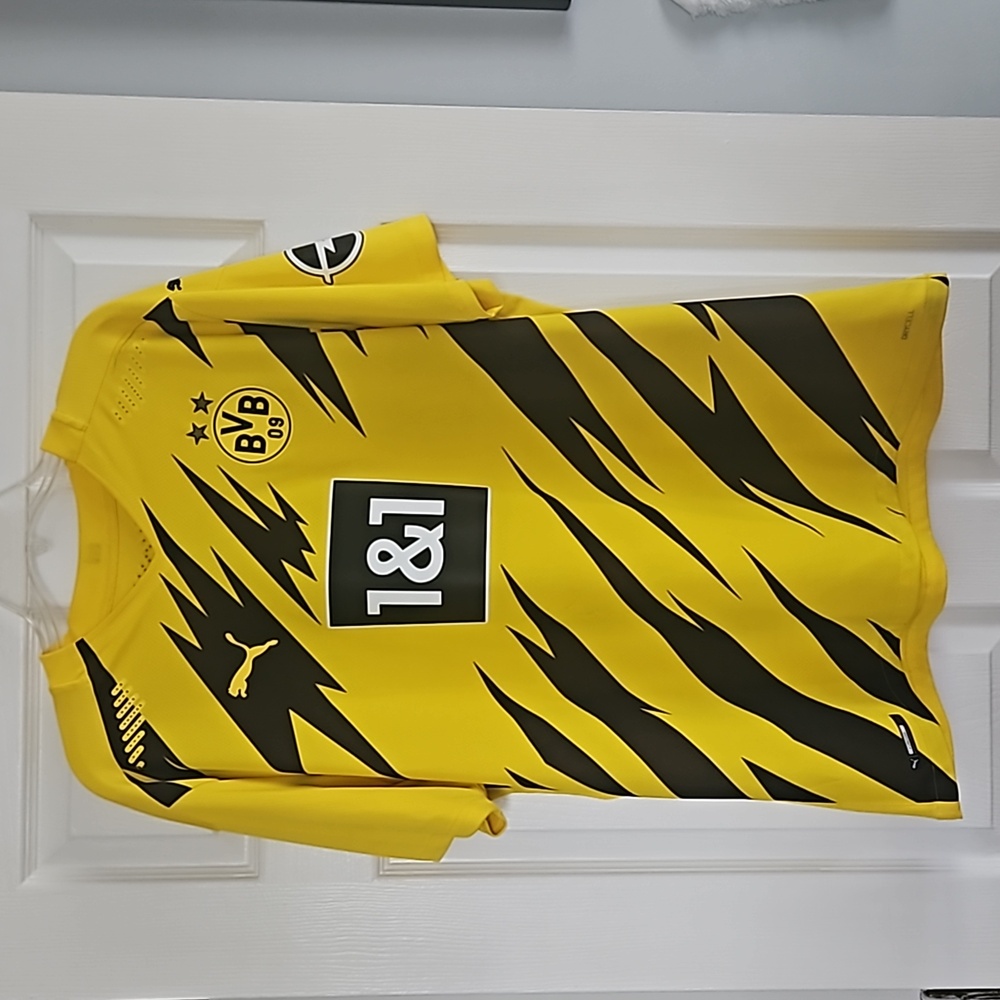PUMA Borussia Dortmund Authentic Marco Reus 11 jersey, XXL, black and yellow.